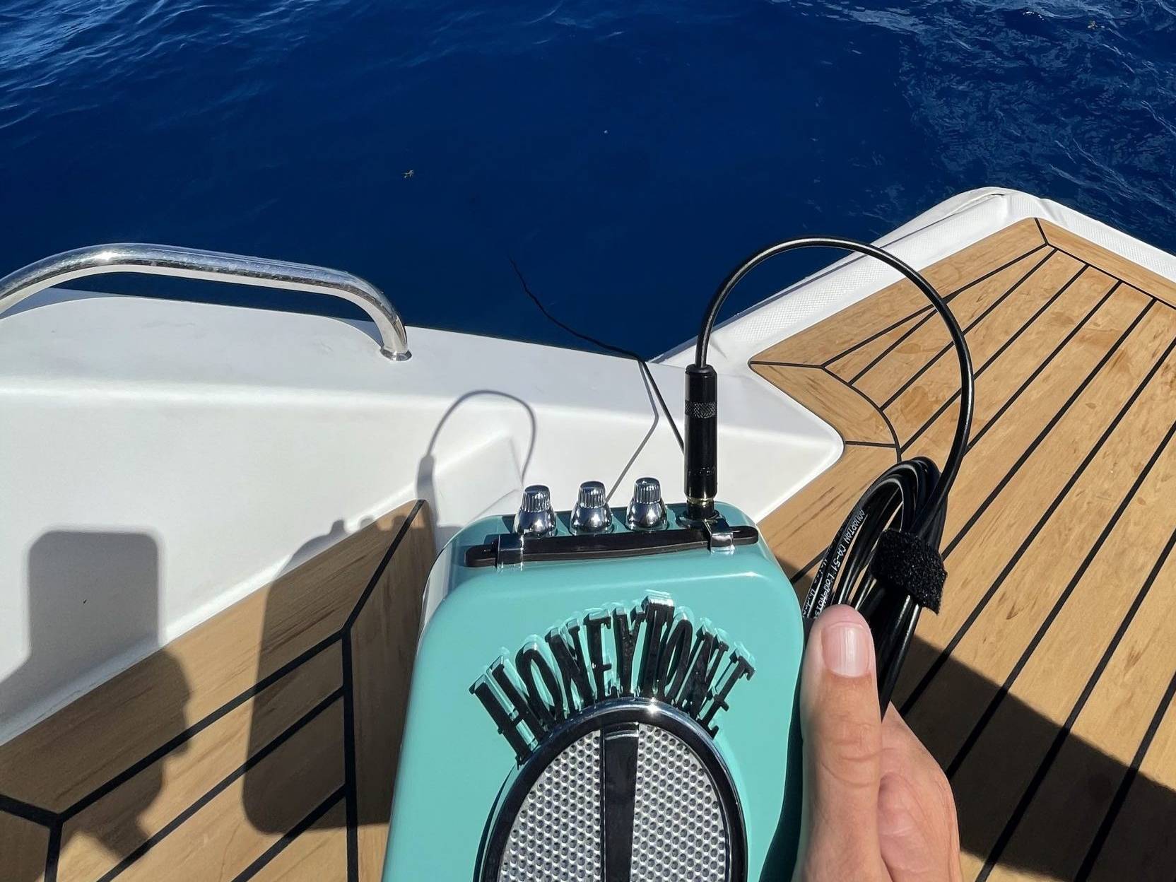 honeytone submarine microphone